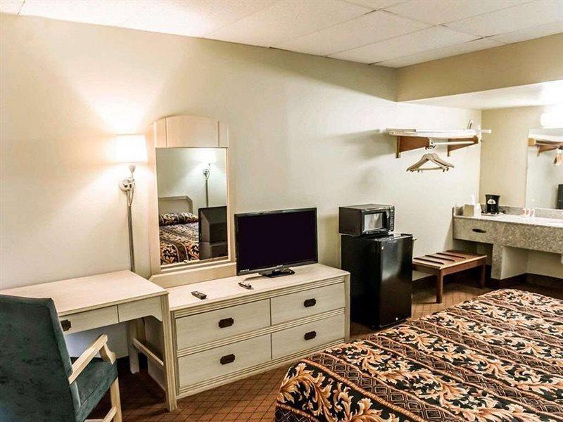 Econo Lodge Perry Extérieur photo