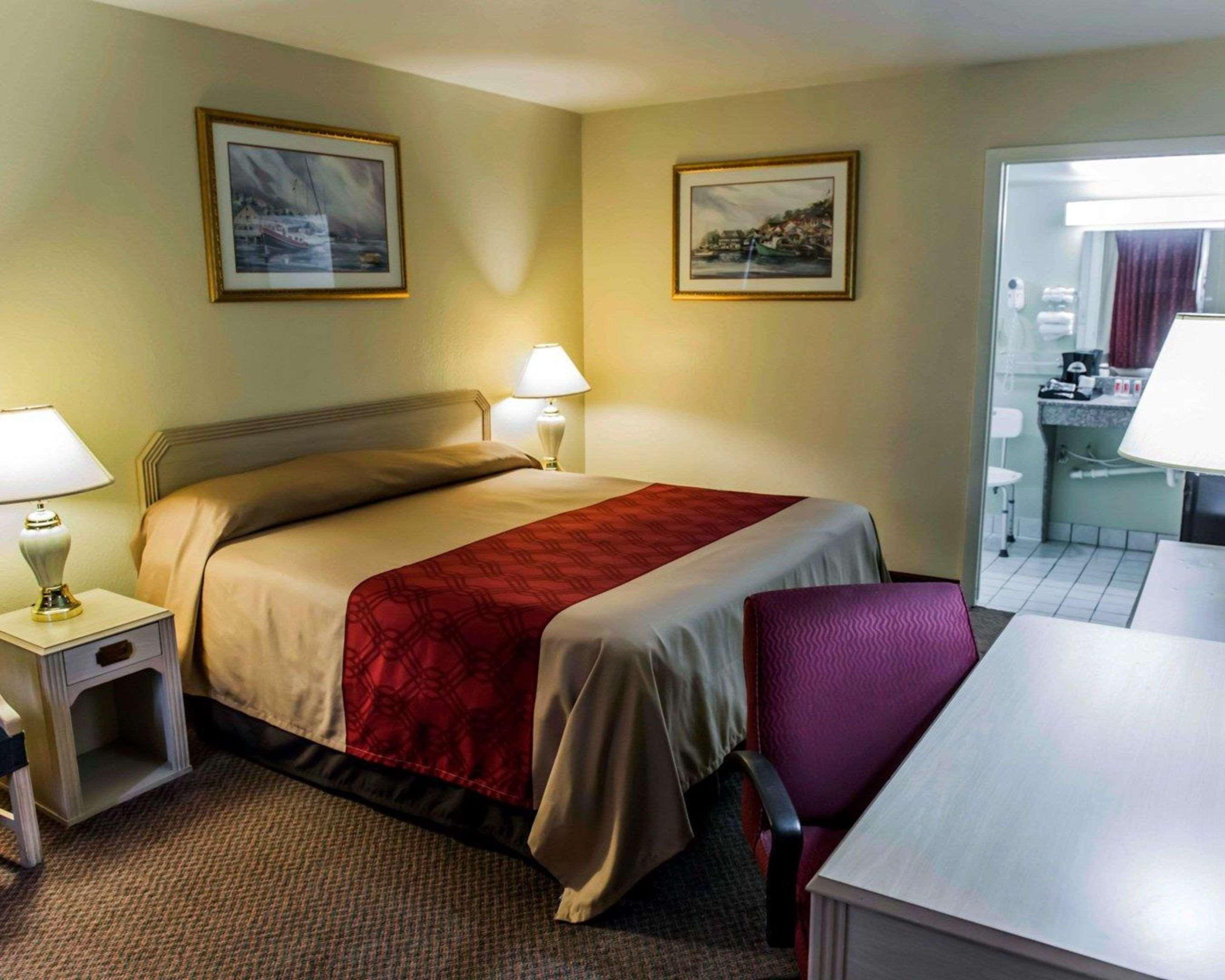 Econo Lodge Perry Extérieur photo