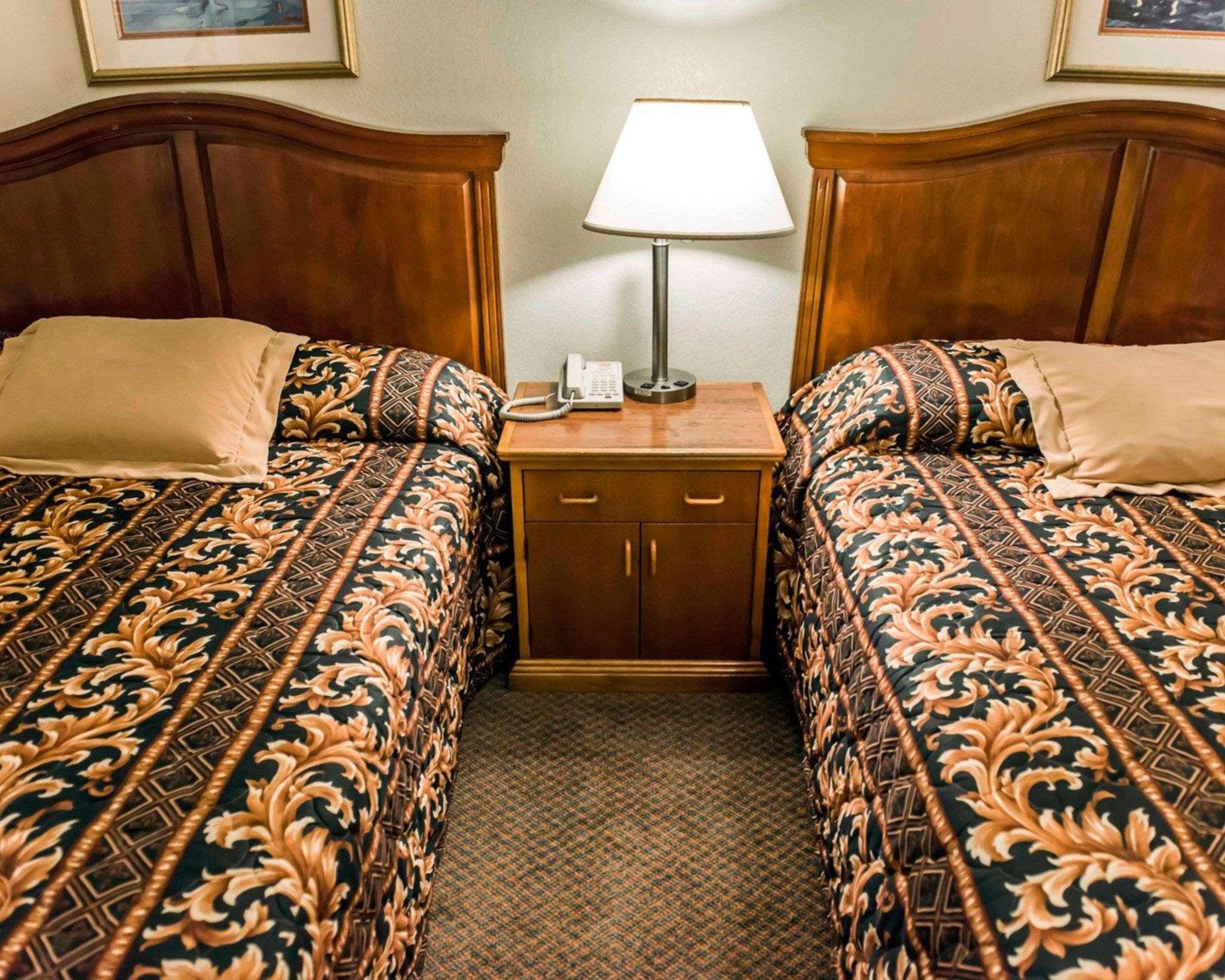 Econo Lodge Perry Extérieur photo