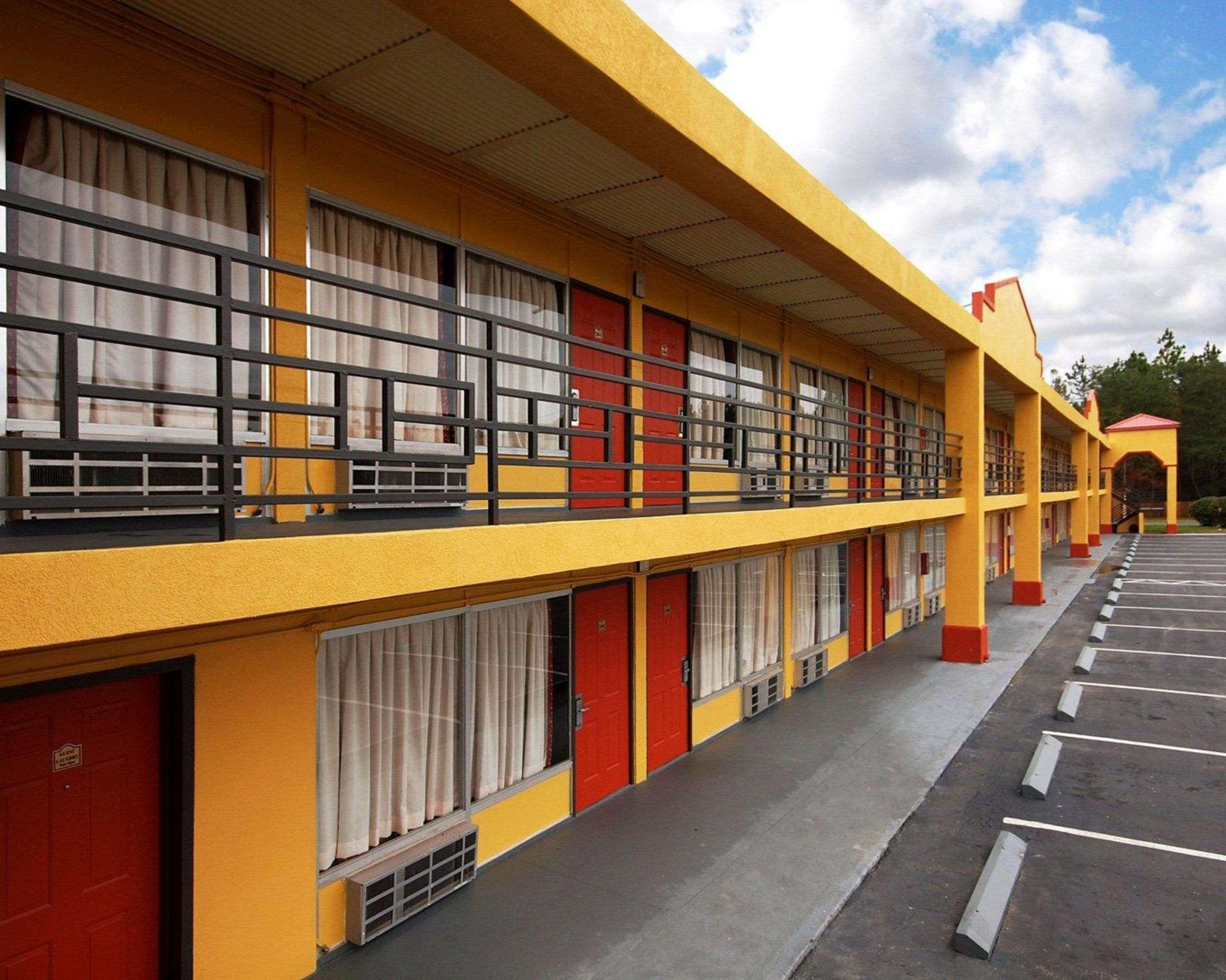 Econo Lodge Perry Extérieur photo