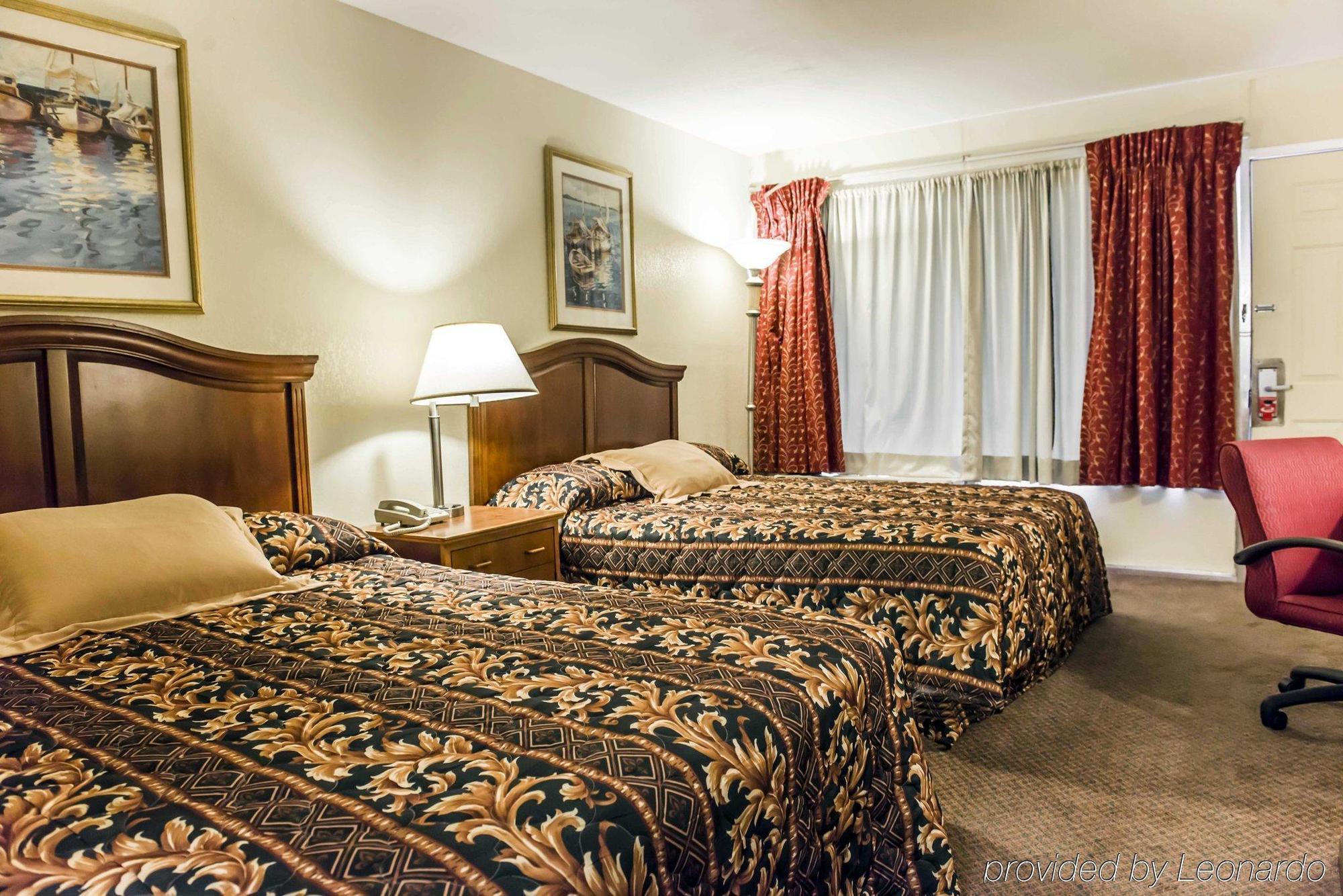 Econo Lodge Perry Extérieur photo